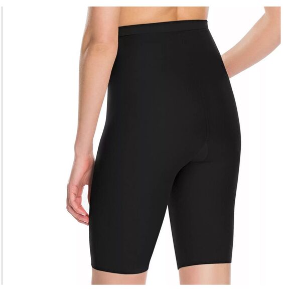 SPANX Red Hot Mid-Thigh Slimmer Shapewear Shorts 1X NEW - Picture 2 of 5